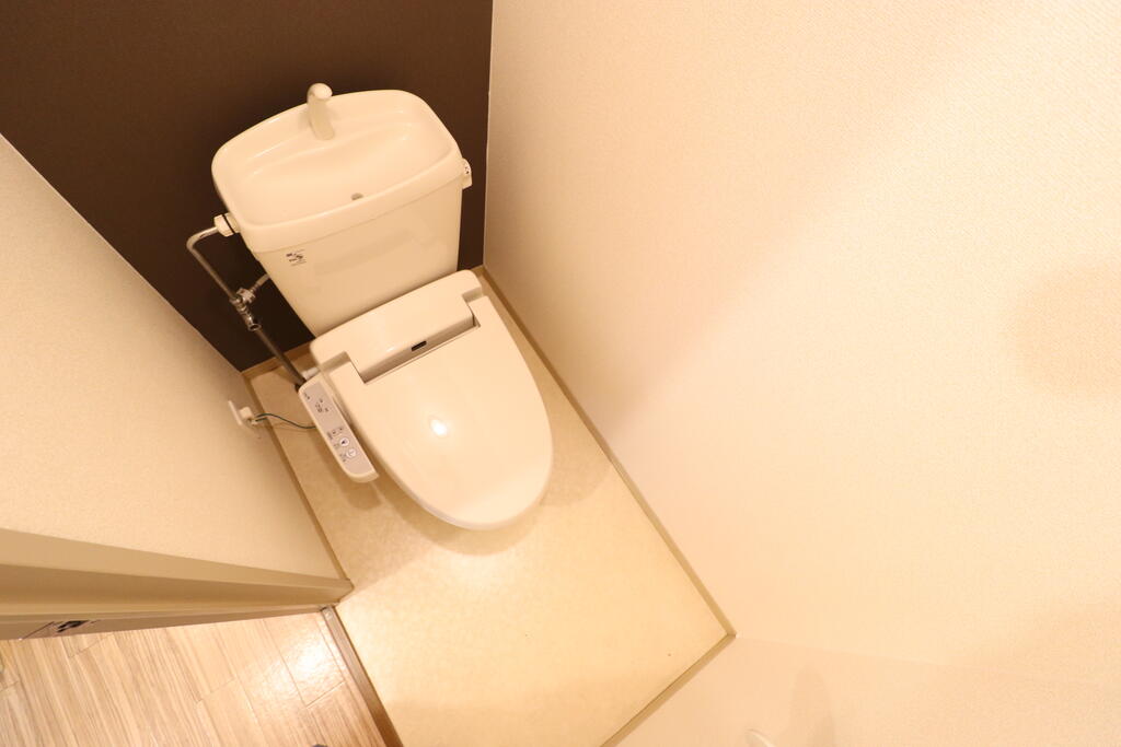 トイレ　温水洗浄便座完備☆