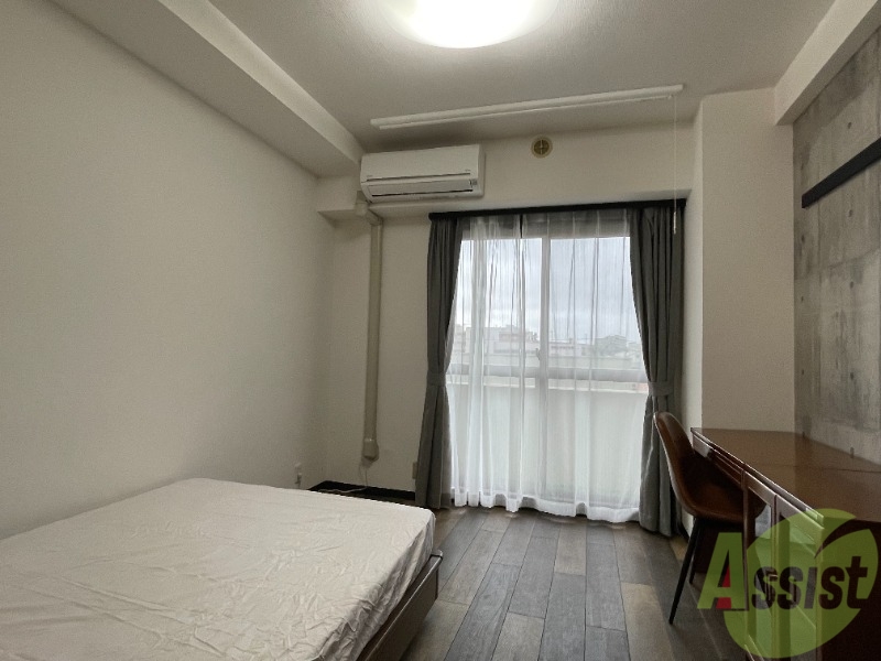 居室・リビング　６．０帖の洋室です。１人暮らしには十分な広さです。