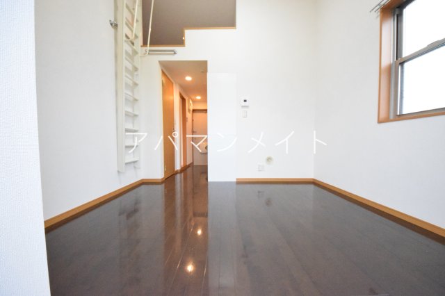 居室・リビング　ロフトのあるお部屋です！