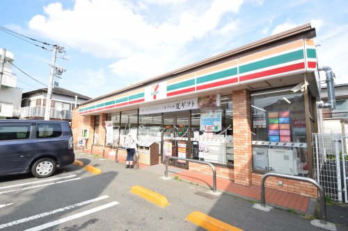 コンビニ　セブンイレブン横浜戸塚吉田町店（コンビニ）まで510m