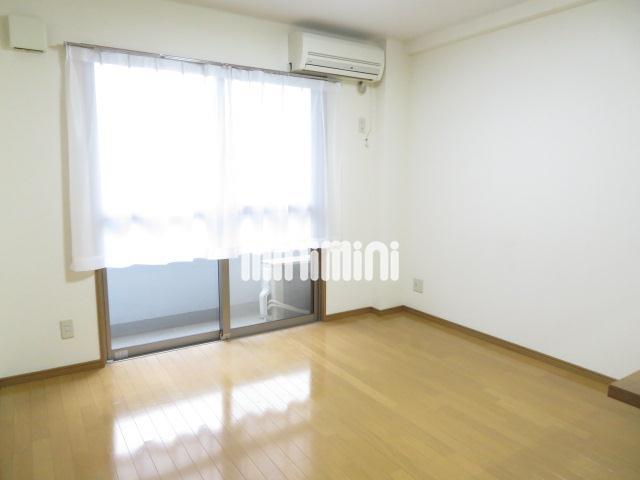 居室・リビング　日当たり良いリビング