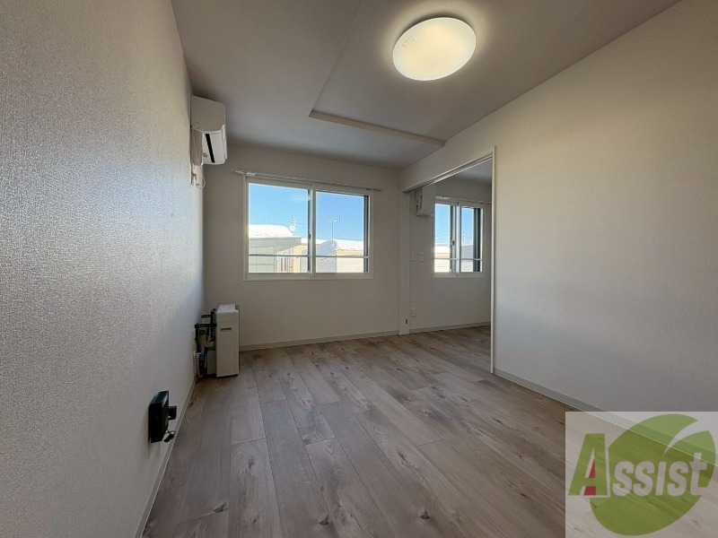 居室・リビング　広々としたリビングですね。使い勝手がよさそうですね！