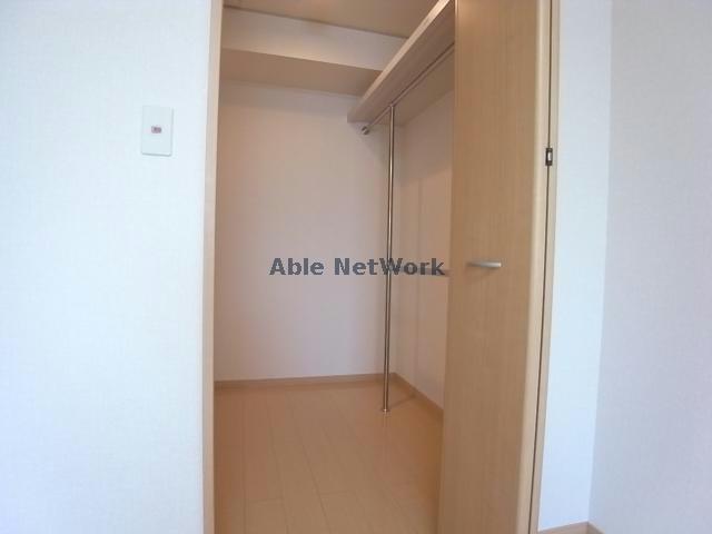 収納　ウォークインクローゼット