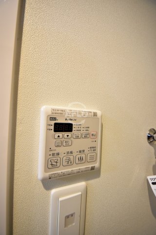 その他設備　エグゼ堺筋本町　浴室リモコン