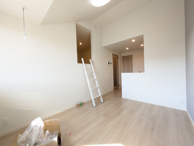 居室・リビング　９．２帖のＬＤＫです☆（同間取参考写真）