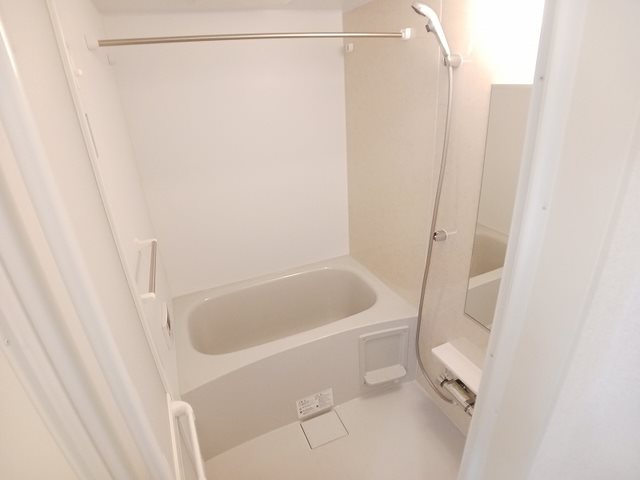 バス・シャワールーム　※別号室の写真です。