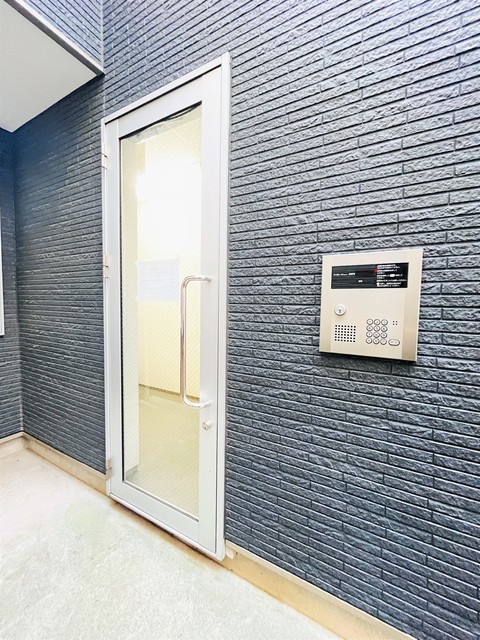 ロビー　オートロック