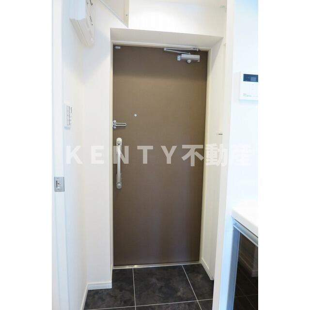 玄関　収納もある玄関です