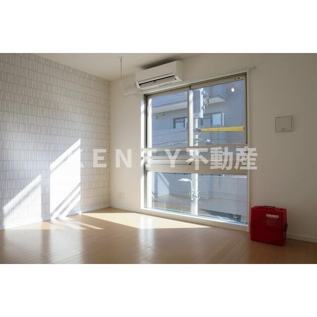 居室・リビング　ゆったり過ごせる居間です