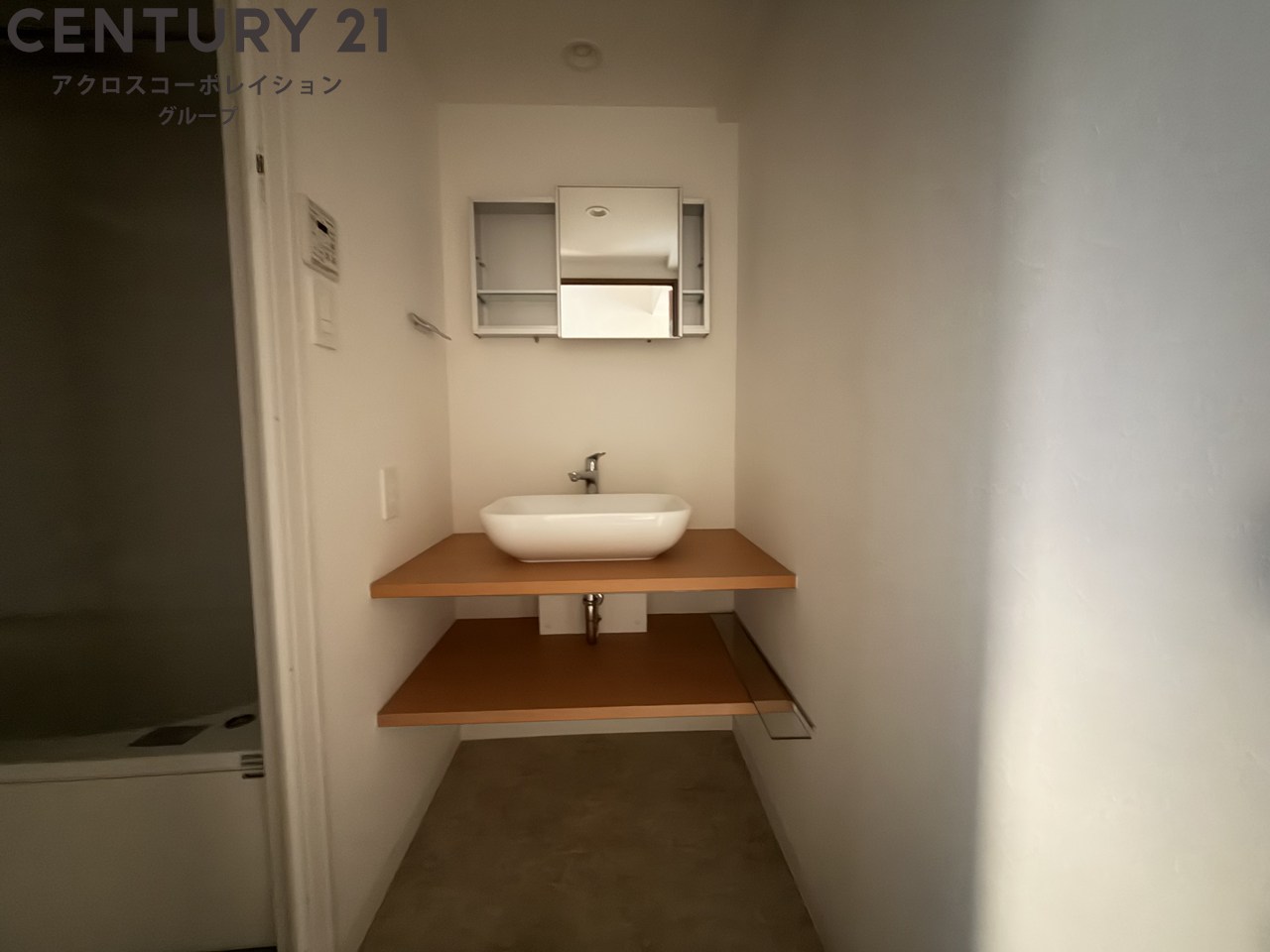 洗面設備　広い洗面所