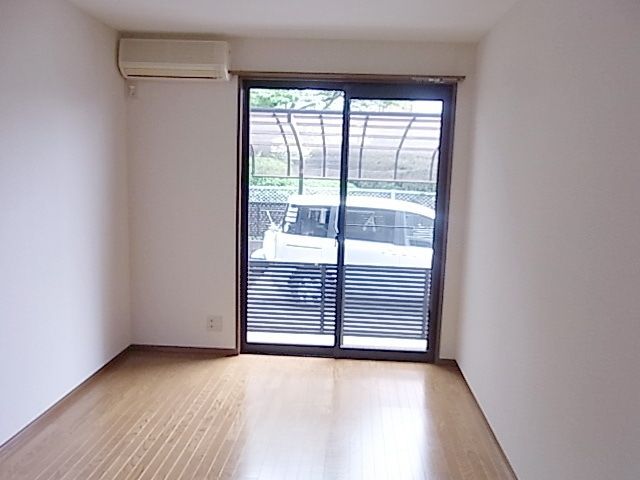 居室・リビング　★明るい洋室★