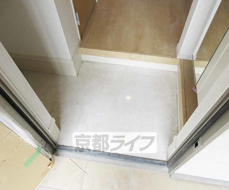 玄関　段差少なめです