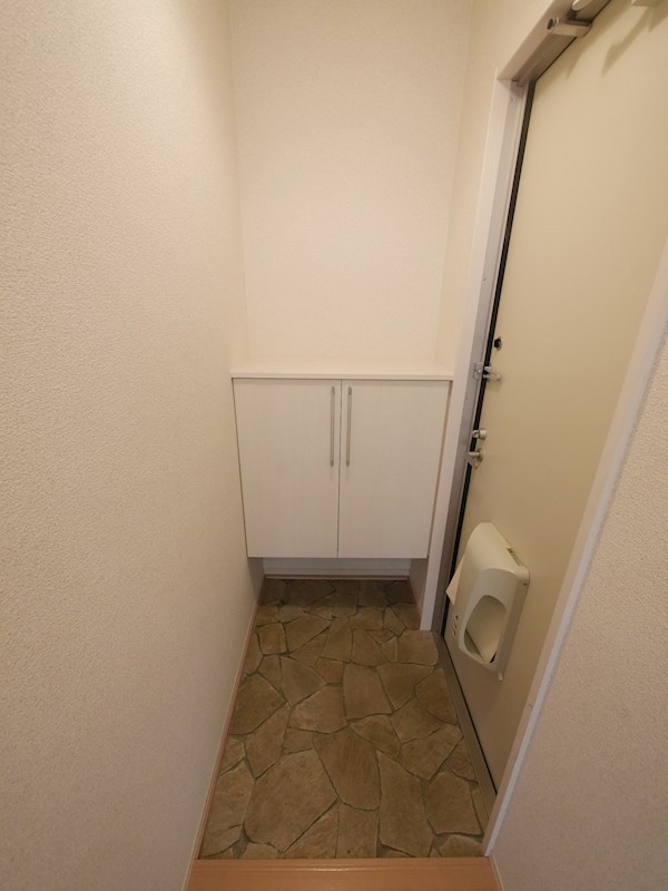 玄関　別部屋写真