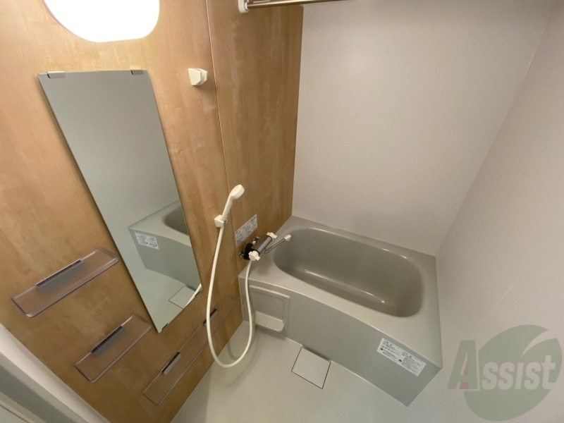 バス・シャワールーム　お風呂になります。一日の疲れを癒してくださいね。