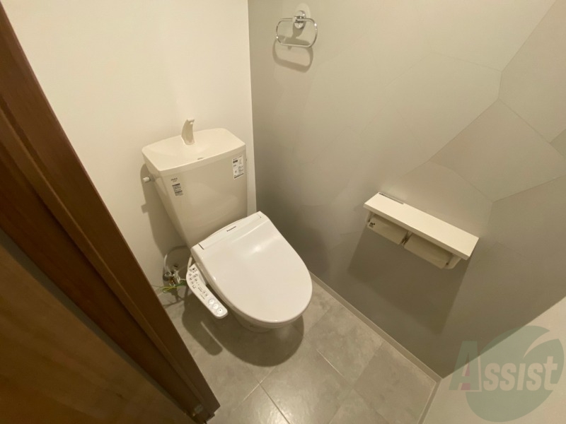 トイレ　こちらはトイレです。清潔感があり、安心して使用できます。