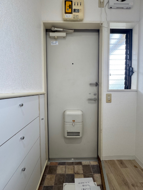 玄関　２０４号室の玄関
