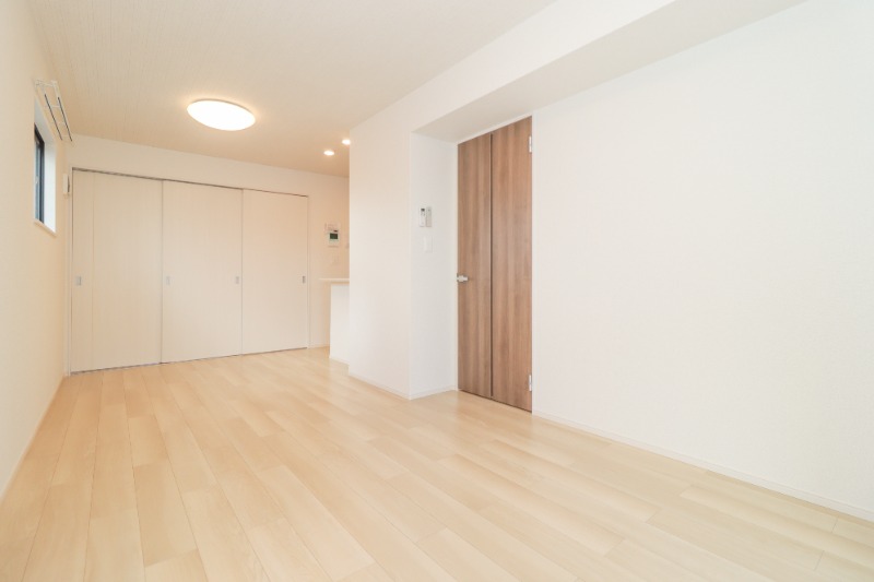 居室・リビング　図面と現状に相違がある場合には現状を優先