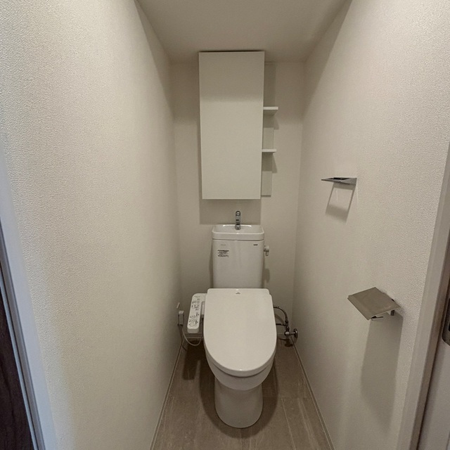 トイレ　※写真は同タイプ住戸です。