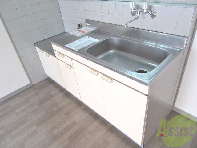 キッチン　こちらはキッチンです。料理するのが楽しみですね。