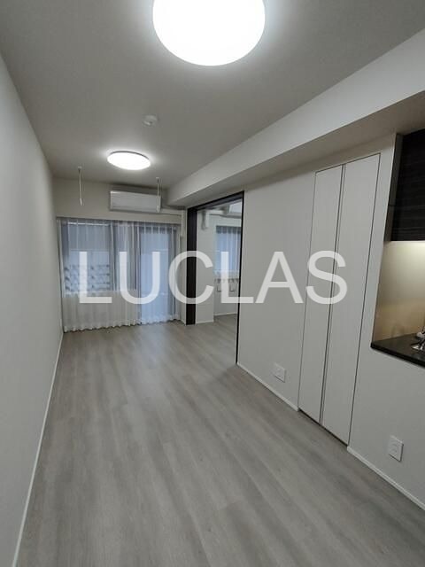 居室・リビング　ゆったりとしたリビングで憩いの空間…。