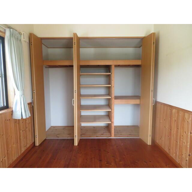 収納　洋室６帖の収納