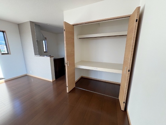 収納　１０１号室の室内写真