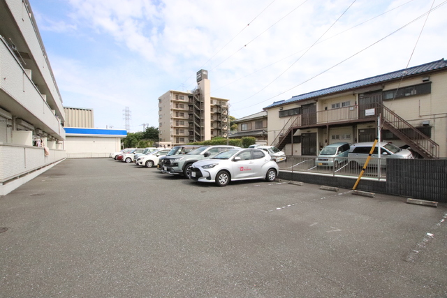 駐車場　（空き要確認）