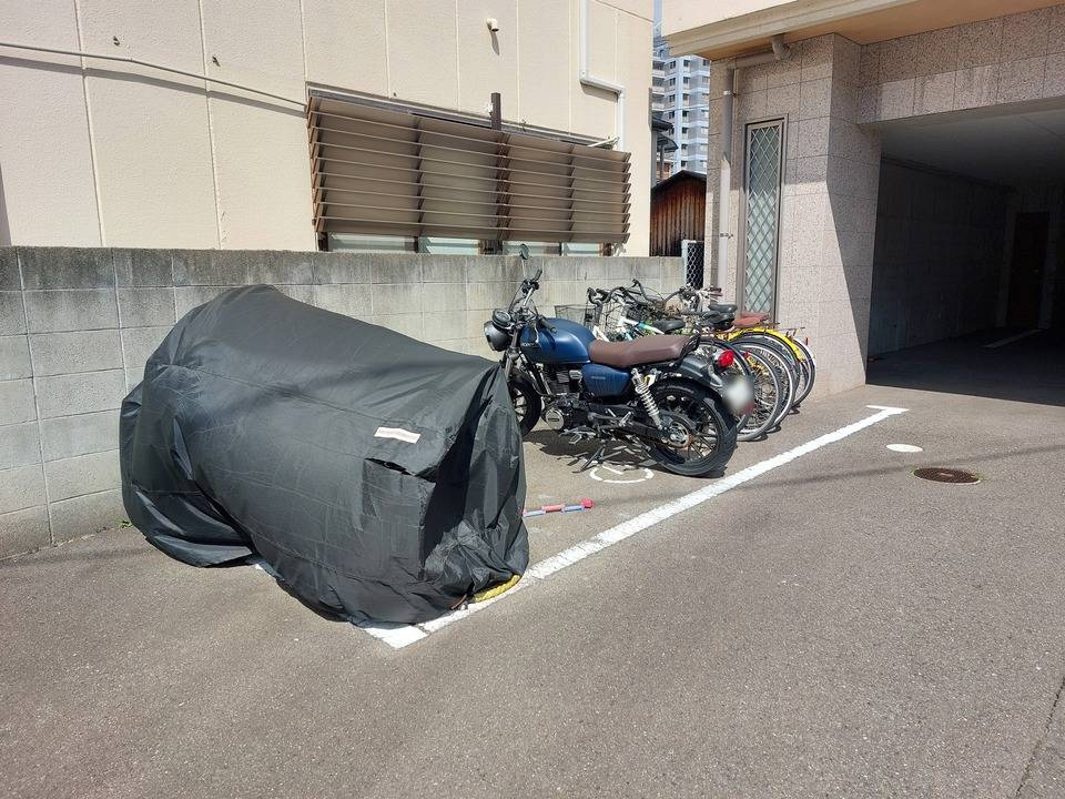 駐車場　駐輪場
