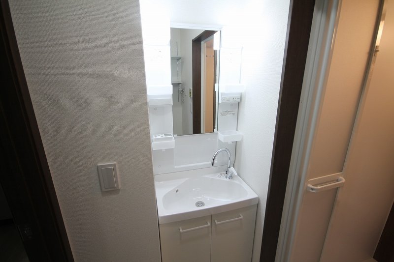 洗面設備　※同物件別号室の写真になります