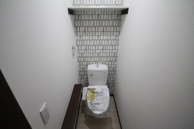 トイレ　※同物件別号室の写真になります