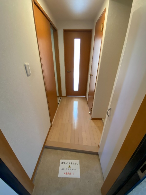玄関　別号室