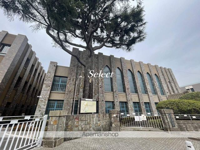 大学・短大　フェリス女学院大学山手事務室（大学・短大）まで292m