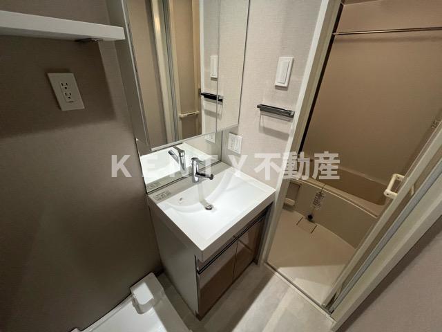 洗面設備　使いやすい洗面所です