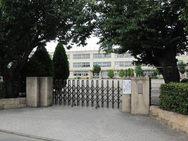 小学校　立川市立第一小学校（小学校）まで830m