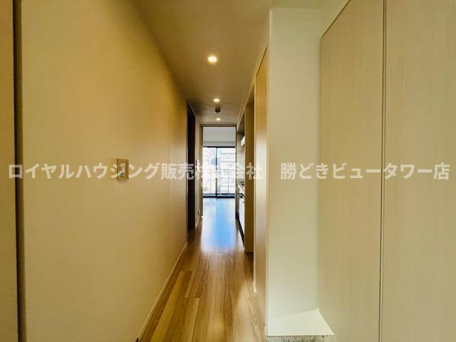 玄関　収納もある玄関です