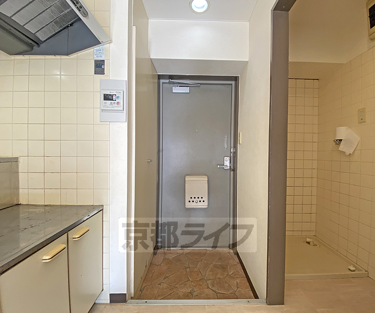 玄関　大きな段差がありません