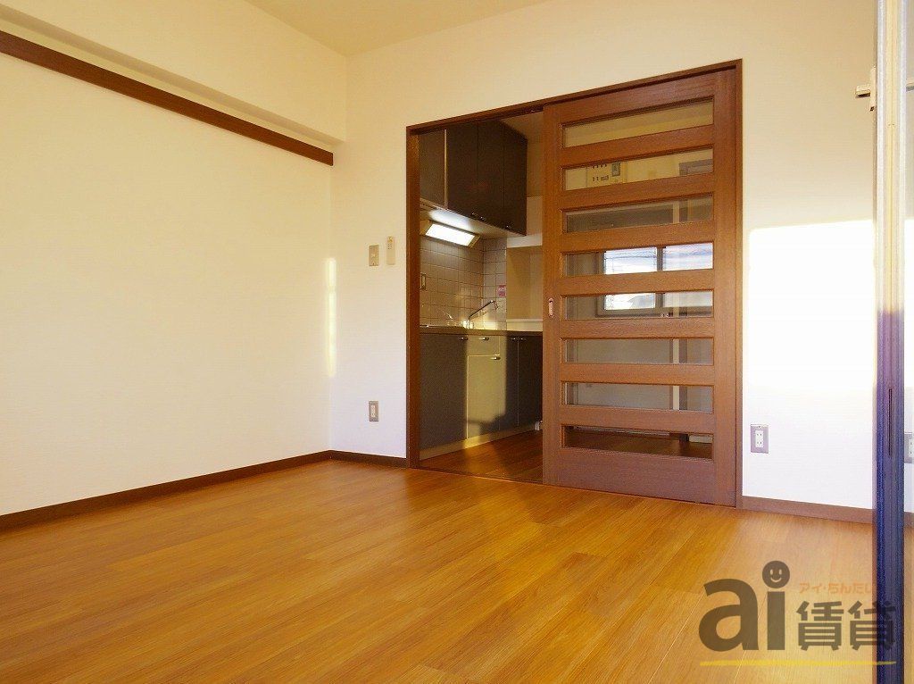 居室・リビング　※別号室写真です