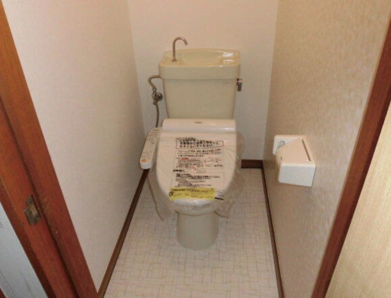 トイレ　※他の号室写真になります。