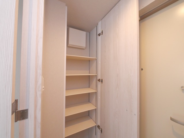 収納　大容量のシューズボックスが付いています♪