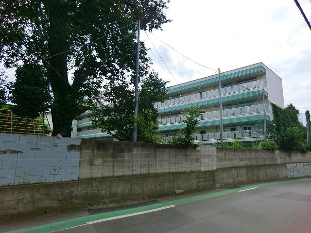 小学校　和光市立新倉小学校（小学校）まで695m