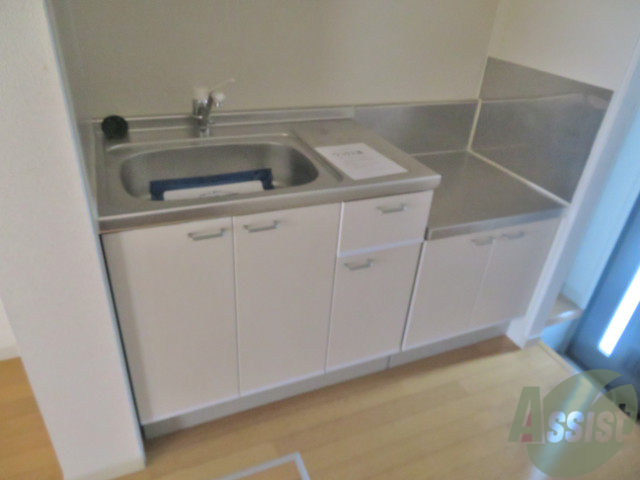 キッチン　キッチンは広々しているので、調理も捗りそうですね