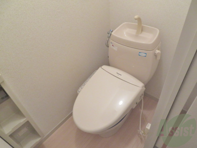 トイレ　トイレはウォシュレット付きです。シャワートイレは嬉しいですね