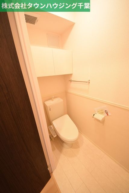 トイレ　収納付トイレ