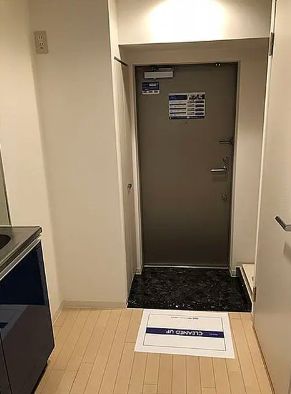 玄関　同間取り別号室