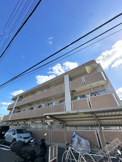 建物外観　鉄筋コンクリート造・ガッチリとした建物です♪