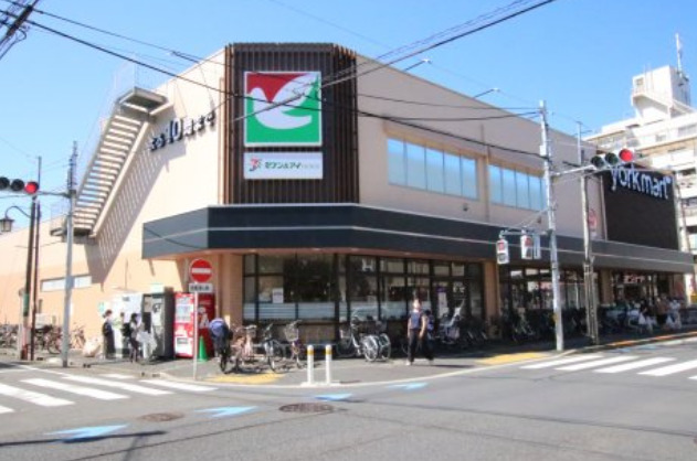 スーパー　ヨークマート 中町店（スーパー）まで242m