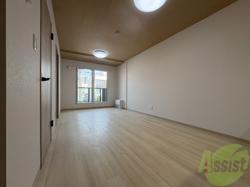 居室・リビング　広々としたリビングですね。使い勝手がよさそうですね！