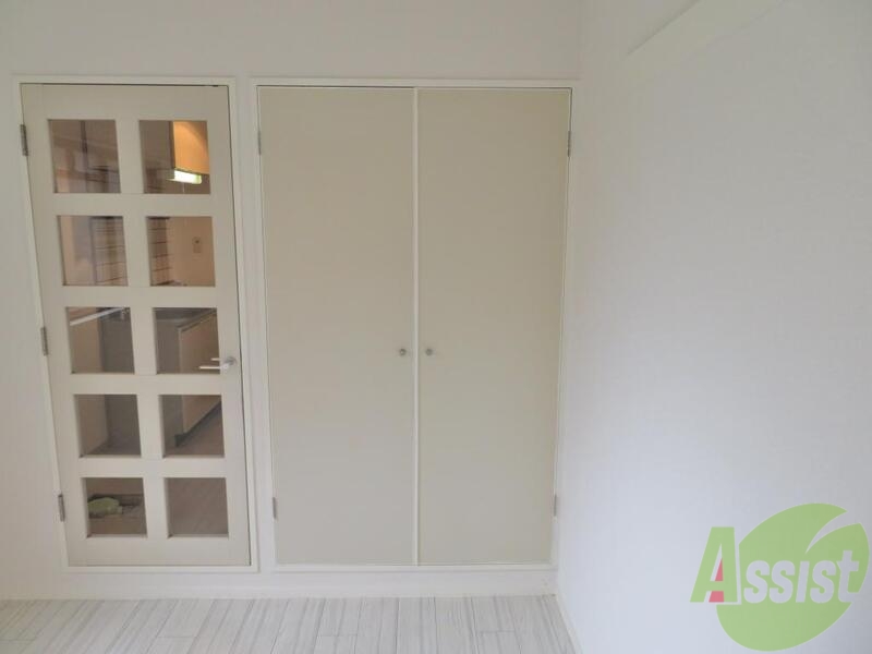 収納　収納はこちらでたくさん収納できそうですね。