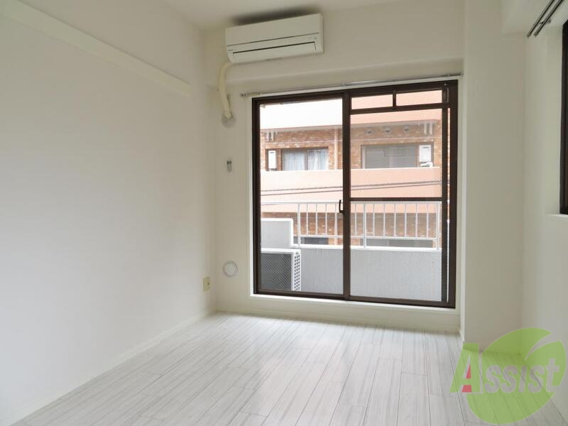 居室・リビング　リビングは陽当たりも良く風通しも良さそうですね。