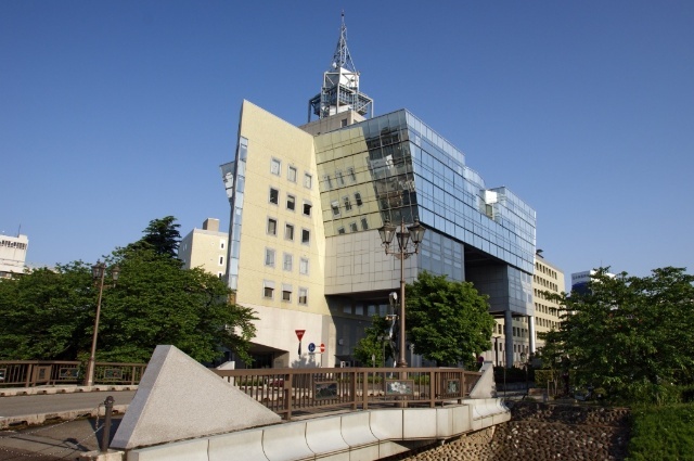 役所　富山市役所（役所）まで3435m